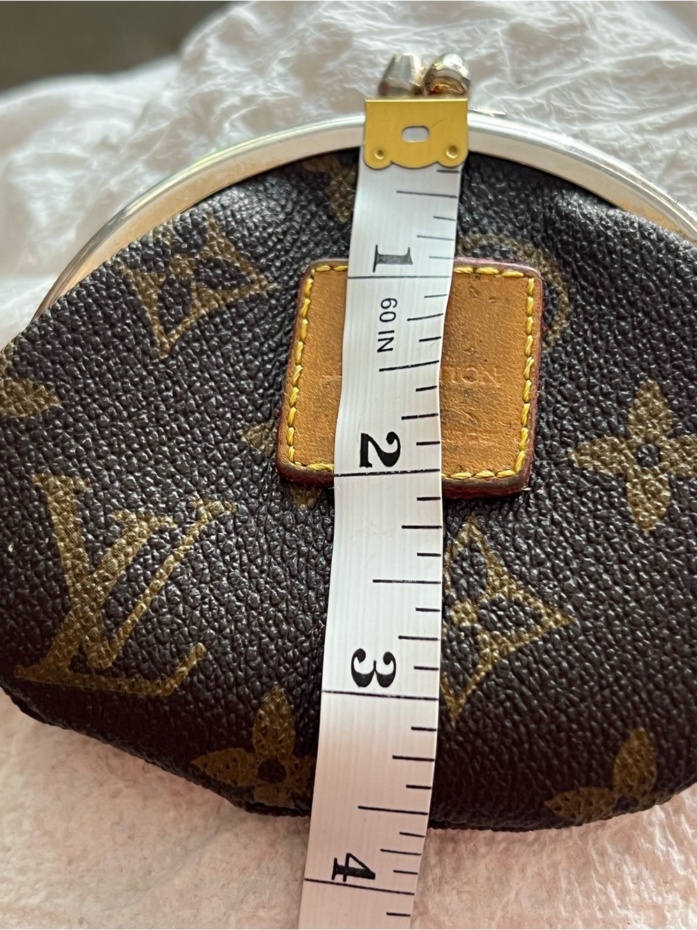 Authentic vintage Louis Vuitton monogram kiss lock coin purse - Picture 6 of 9